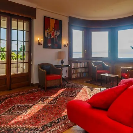 Concise Exceptional View Vila *