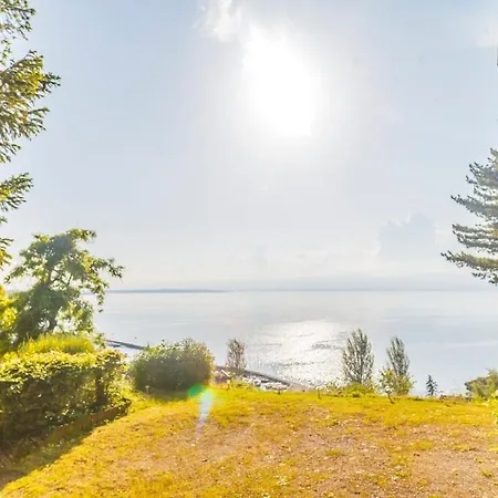 Concise Exceptional View * Thonon-les-Bains