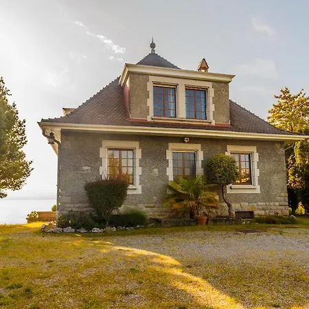 Concise Exceptional View Vila *